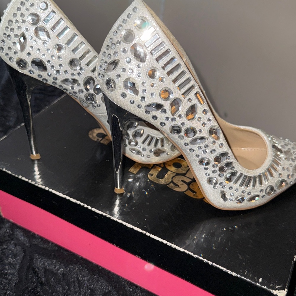 Dollhouse Silver Gemstone Heels - Picture 4 of 9